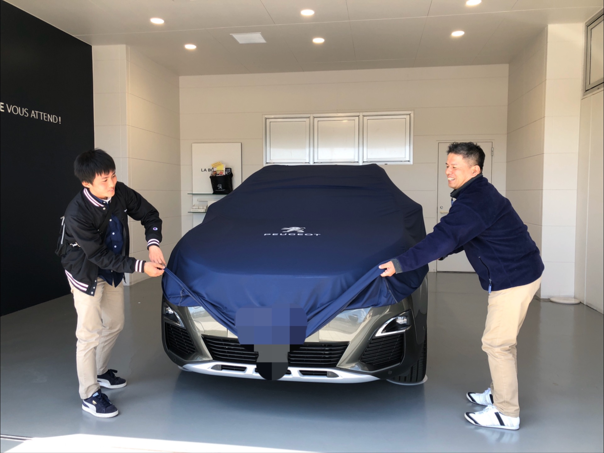 プジョー3008Allure LED Pkg PSRをご納車させていただきました。