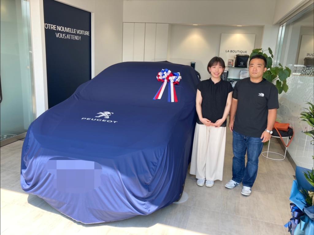 プジョー208GT P.G.ROOFをご納車させていただきました。