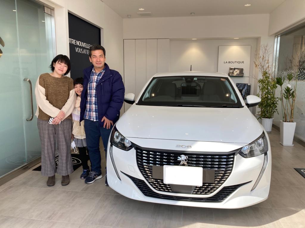 PEUGEOT 208をご納車させて頂きました！！