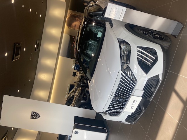 PEUGEOT HYBRID ラインナップ！！