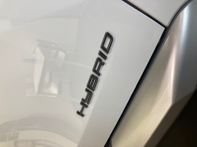 PEUGEOT HYBRIDお勧めです！！